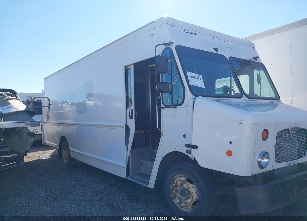 2010 FREIGHTLINER CHASSIS M LINE WALK-IN VAN VIN: 4UZAAPDU6ACAS1733