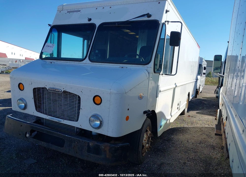 2010 FREIGHTLINER CHASSIS M LINE WALK-IN VAN VIN: 4UZAAPDU6ACAS1733
