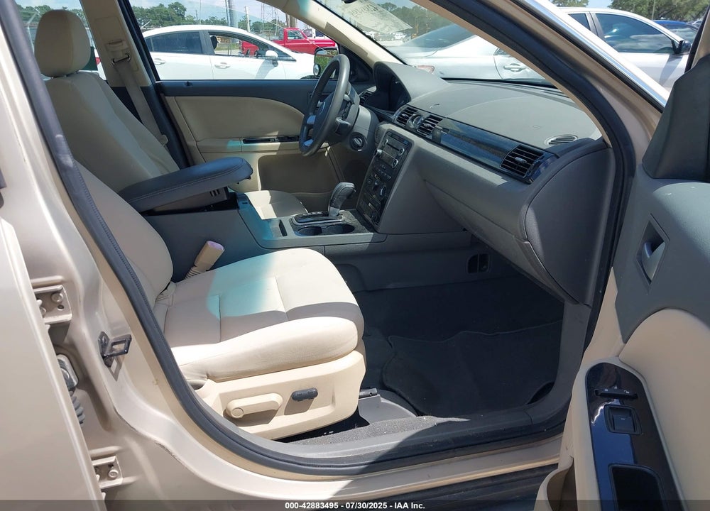 2008 MERCURY SABLE VIN: 1MEHM40W28G614035