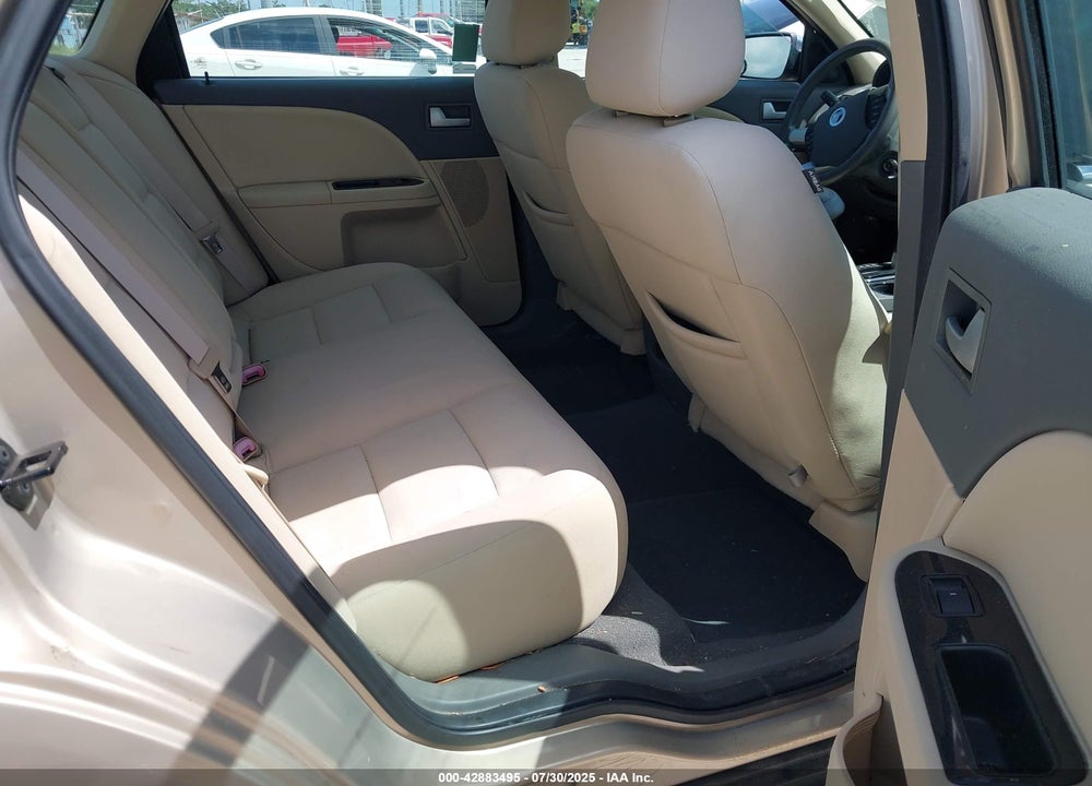 2008 MERCURY SABLE VIN: 1MEHM40W28G614035