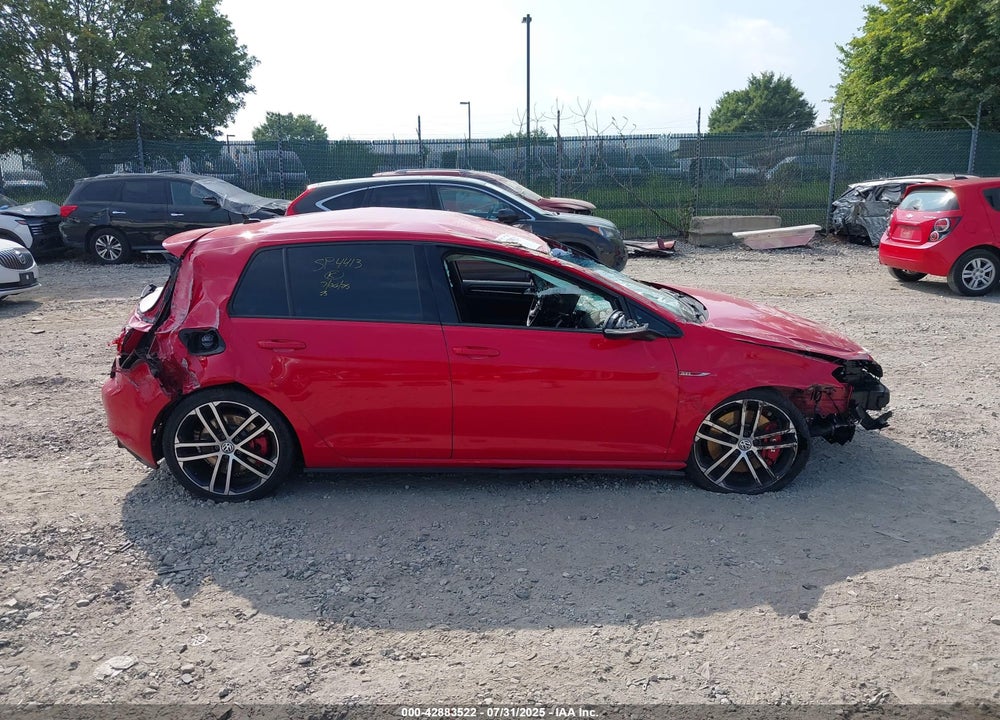 2017 VOLKSWAGEN GOLF VIN: 3VW447AU0HM003020