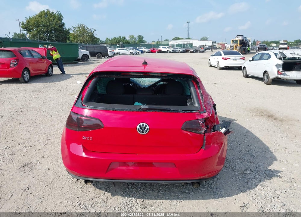 2017 VOLKSWAGEN GOLF VIN: 3VW447AU0HM003020