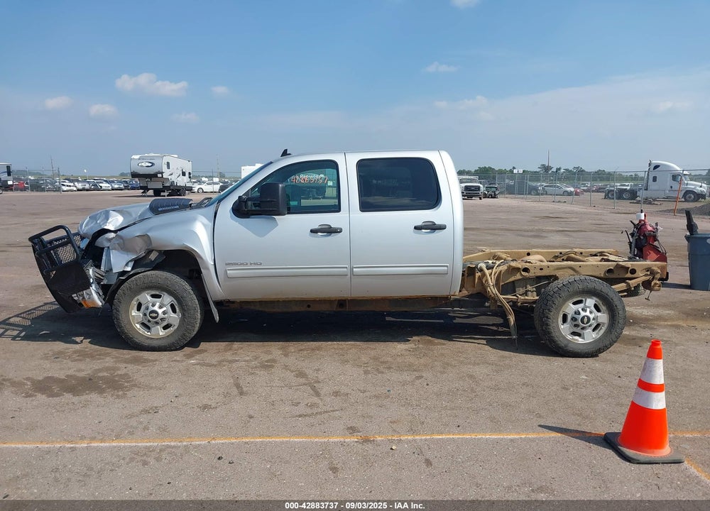 2011 CHEVROLET SILVERADO 2500HD LT VIN: 1GC1KXCG1BF108806
