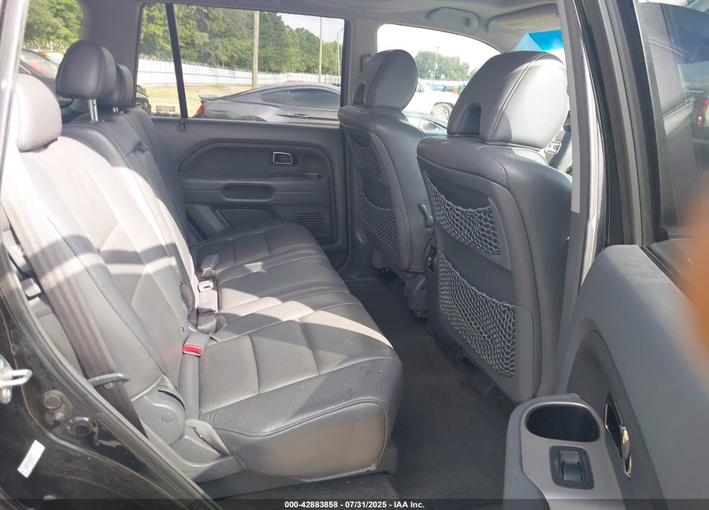 2007 HONDA PILOT EX-L VIN: 5FNYF28517B045750