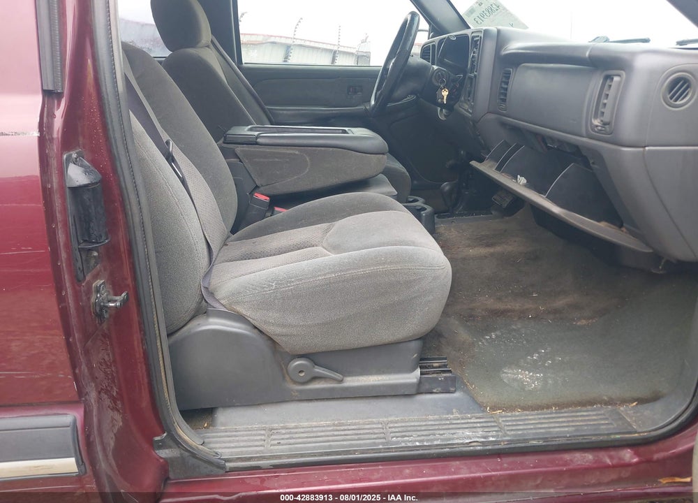 2003 CHEVROLET SILVERADO 1500 LS VIN: 2GCEK19V731258593