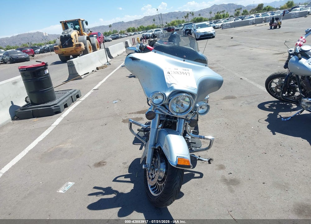 2011 HARLEY-DAVIDSON FLHTC VIN: 1HD1FF41XBB664000