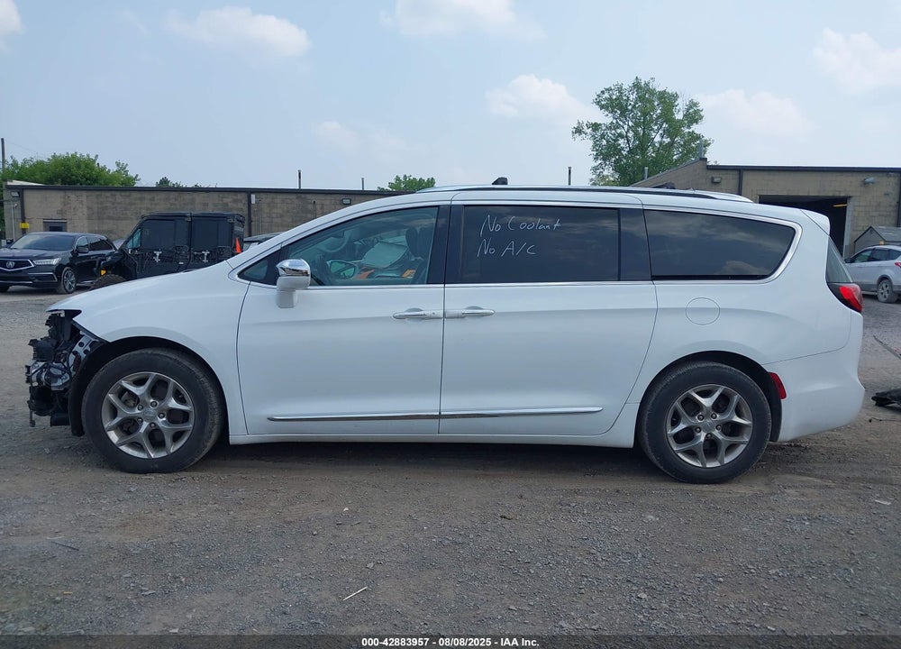 2018 CHRYSLER PACIFICA LIMITED VIN: 2C4RC1GG8JR272407