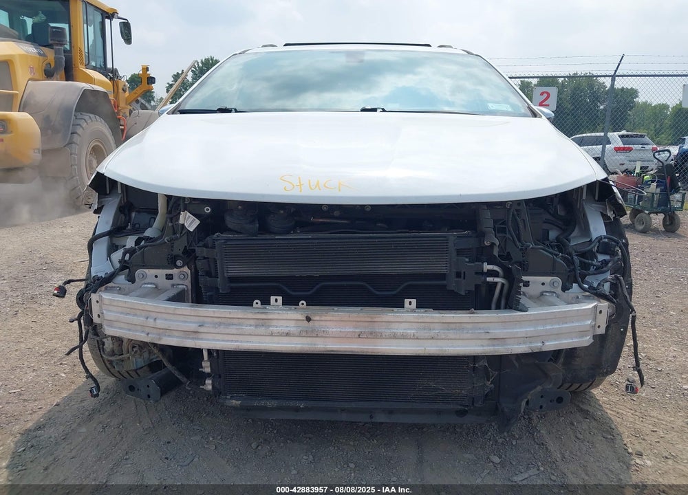 2018 CHRYSLER PACIFICA LIMITED VIN: 2C4RC1GG8JR272407