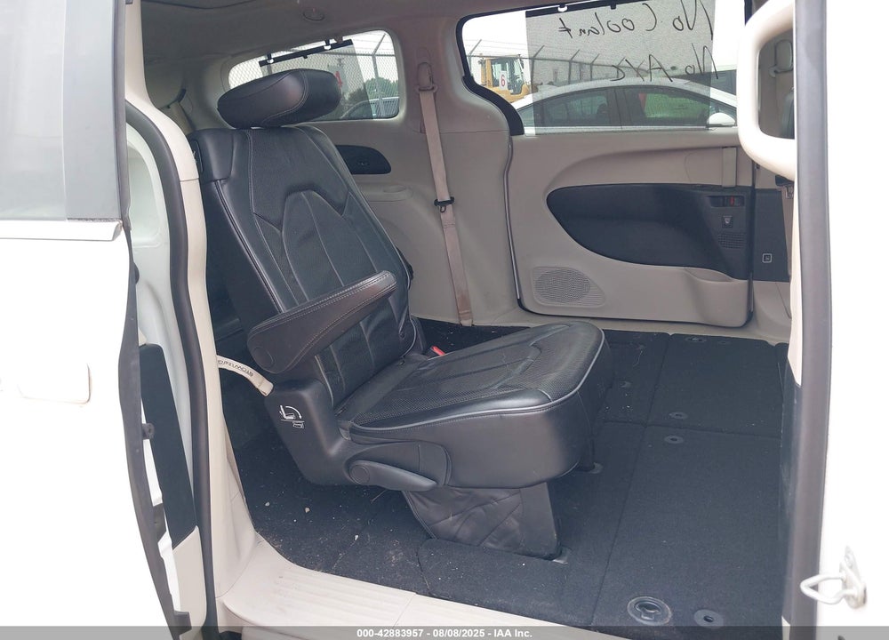 2018 CHRYSLER PACIFICA LIMITED VIN: 2C4RC1GG8JR272407