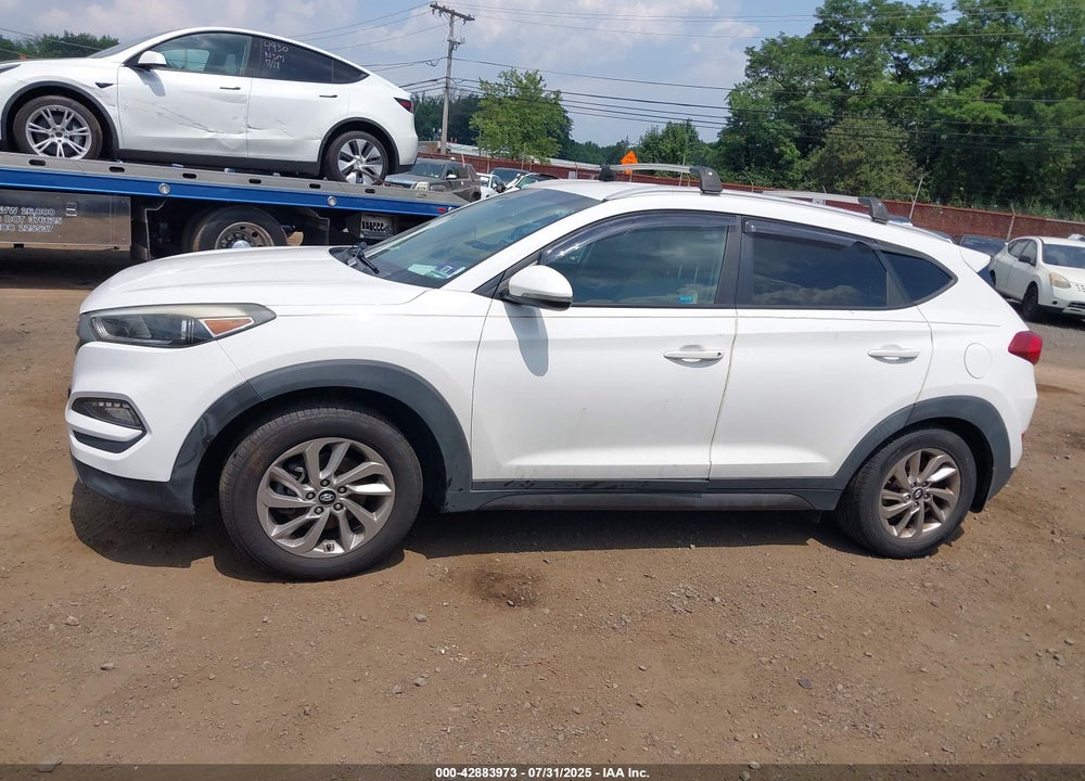 2016 HYUNDAI TUCSON VIN: KM8J3CA29GU039987