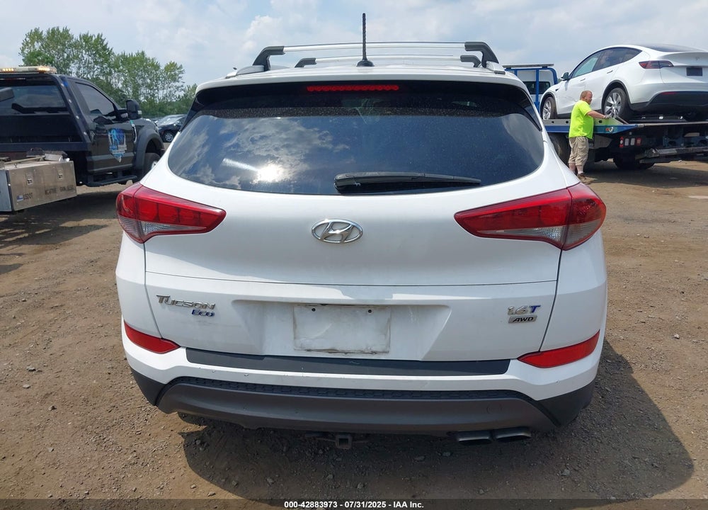 2016 HYUNDAI TUCSON VIN: KM8J3CA29GU039987