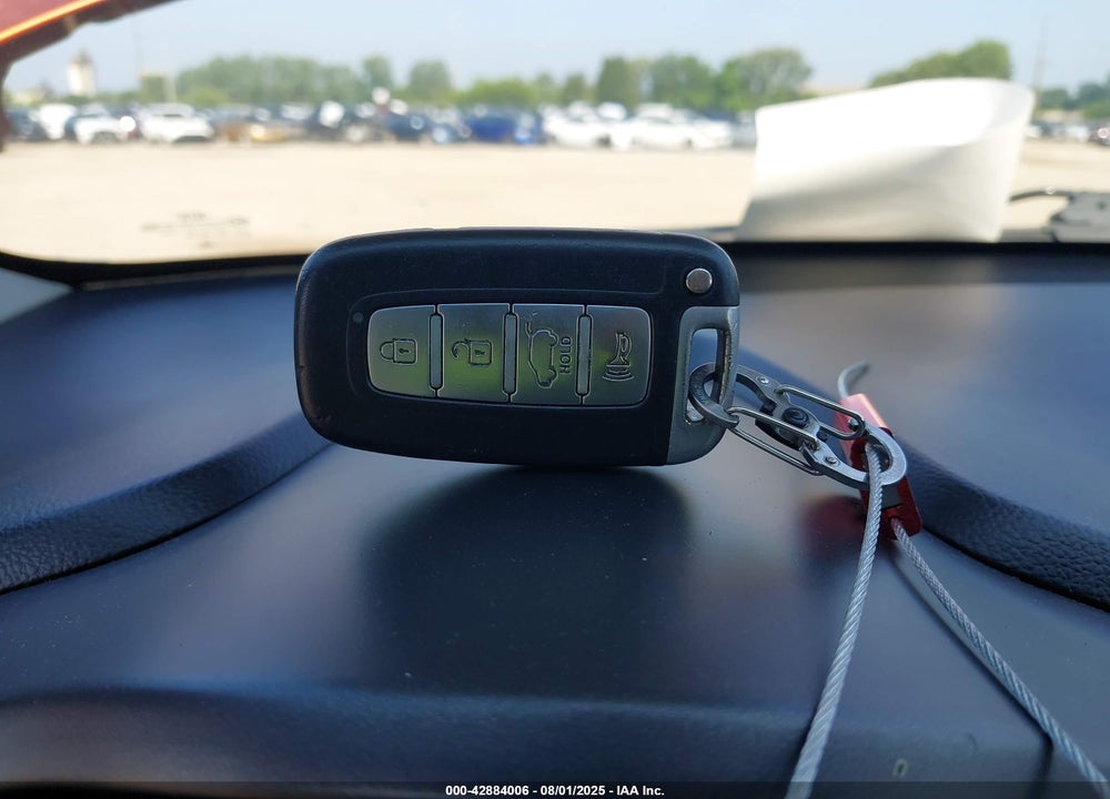 2011 KIA SPORTAGE VIN: KNDPCCA21B7092821