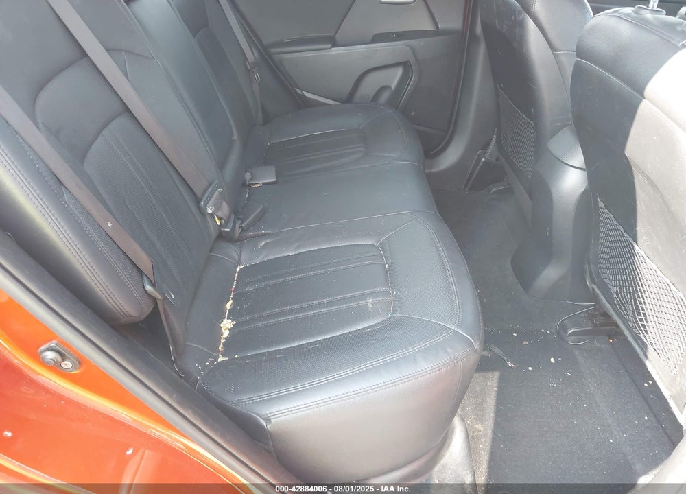 2011 KIA SPORTAGE VIN: KNDPCCA21B7092821