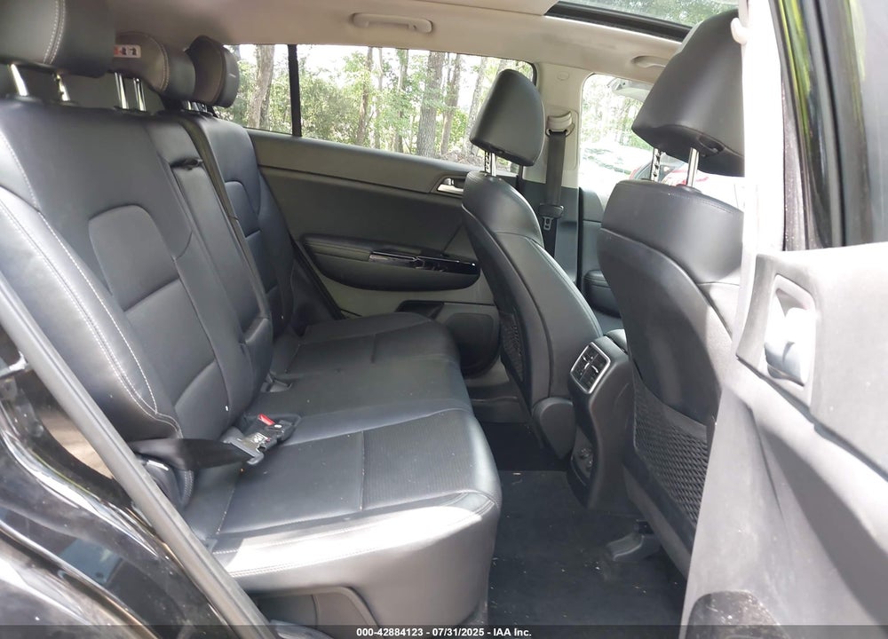 2017 KIA SPORTAGE VIN: KNDPRCA61H7047050