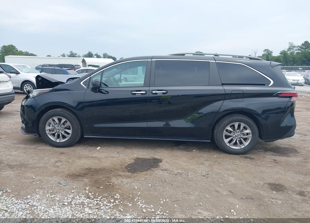 2022 TOYOTA SIENNA VIN: 5TDYRKEC9NS122402