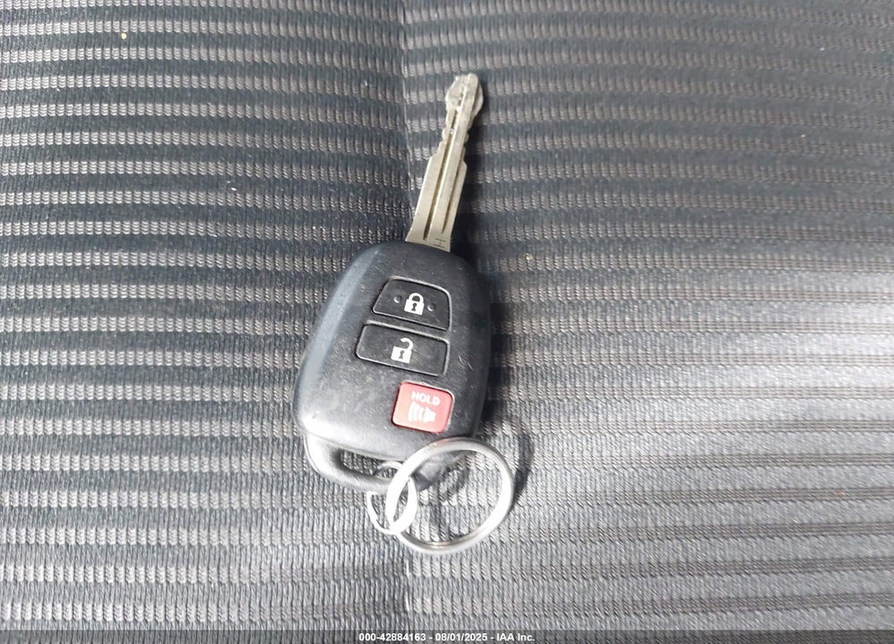 2018 TOYOTA RAV4 VIN: 2T3BFREV3JW833546