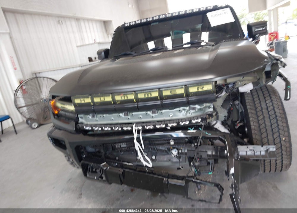 2024 GMC HUMMER EV VIN: 1GKB0RDC2RU103495