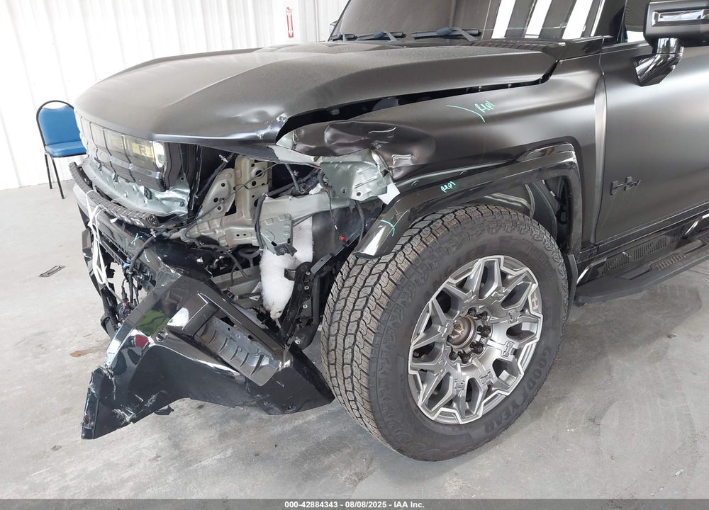 2024 GMC HUMMER EV VIN: 1GKB0RDC2RU103495