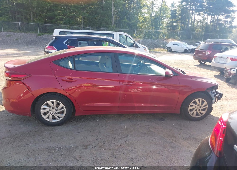 2017 HYUNDAI ELANTRA VIN: KMHD74LF1HU123827