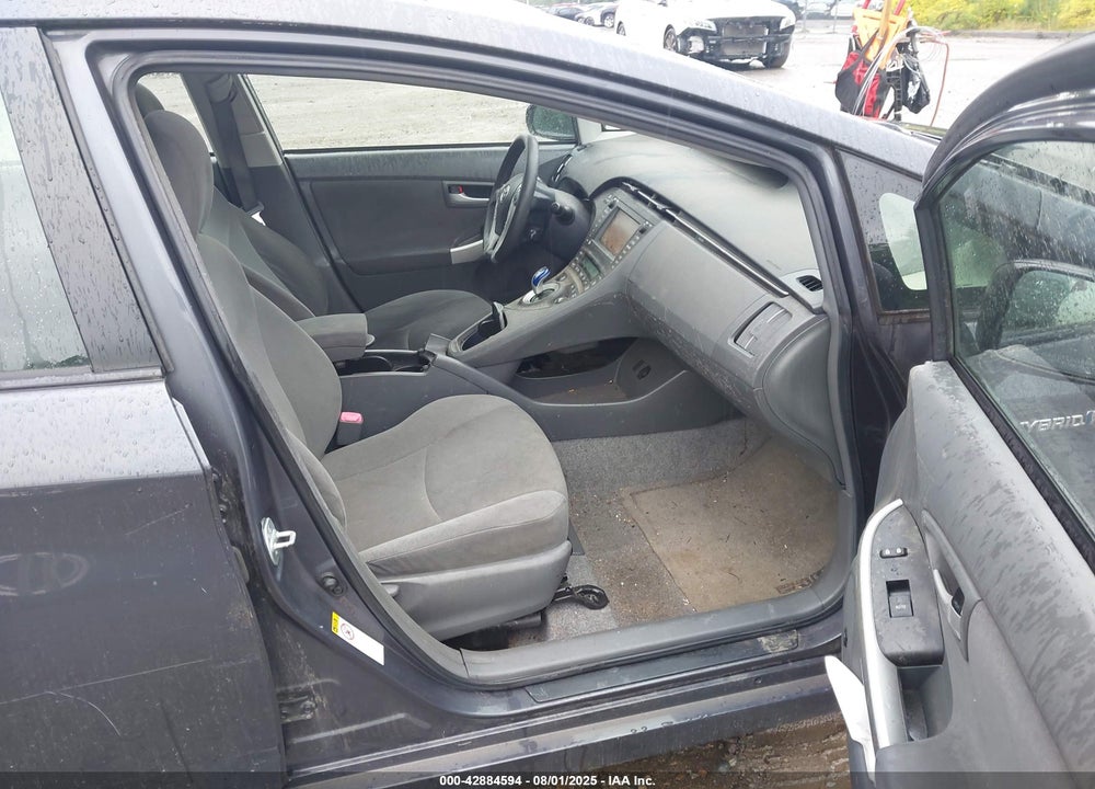 2011 TOYOTA PRIUS THREE VIN: JTDKN3DU8B5307334