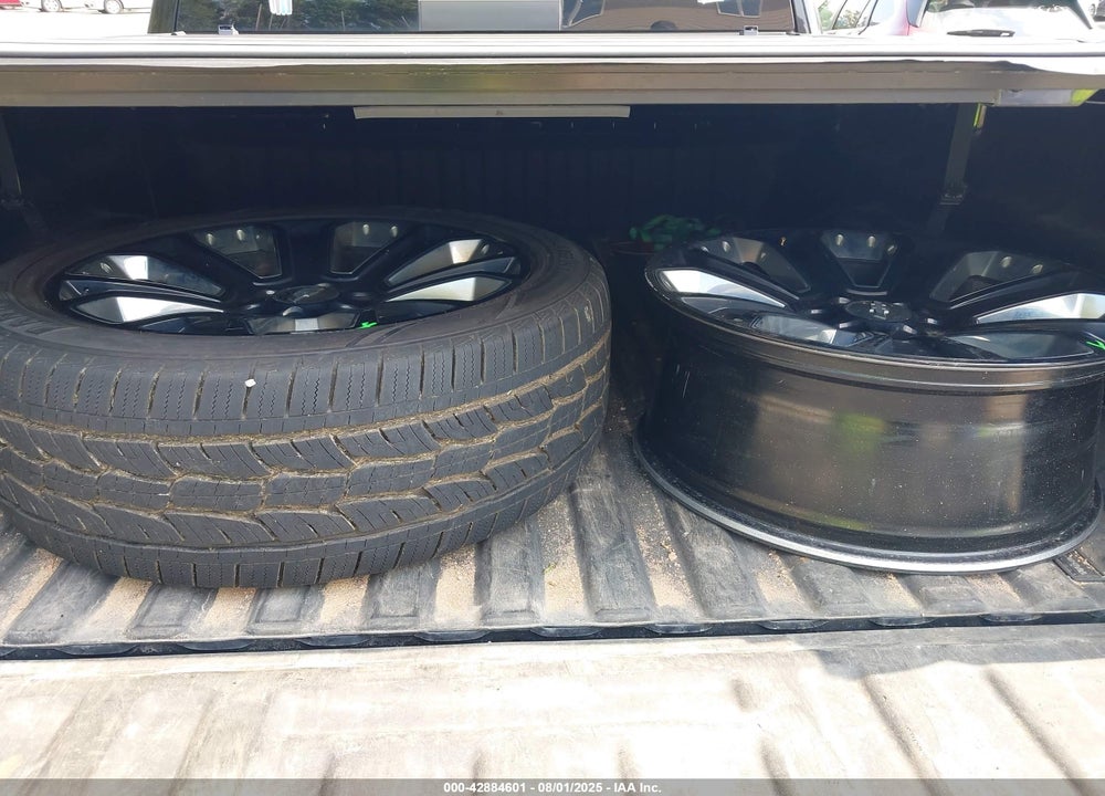 2018 CHEVROLET SILVERADO 1500 VIN: 3GCUKREC8JG603553