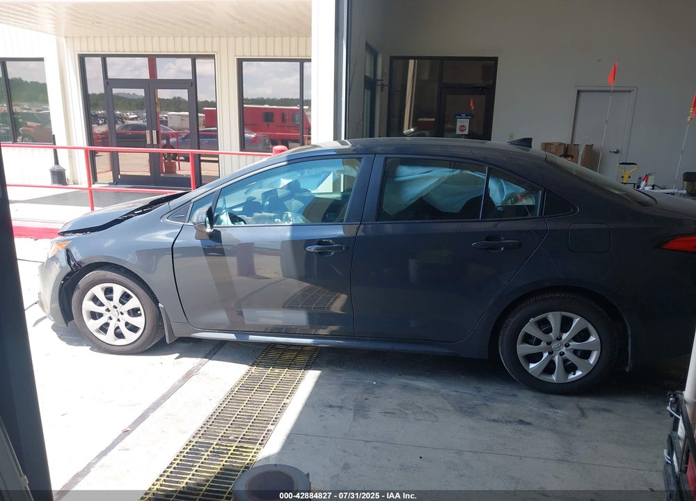 2025 TOYOTA COROLLA VIN: 5YFB4MDE3SP252828