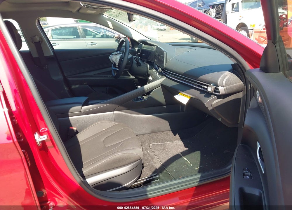 2024 HYUNDAI ELANTRA VIN: KMHLS4DG8RU661721