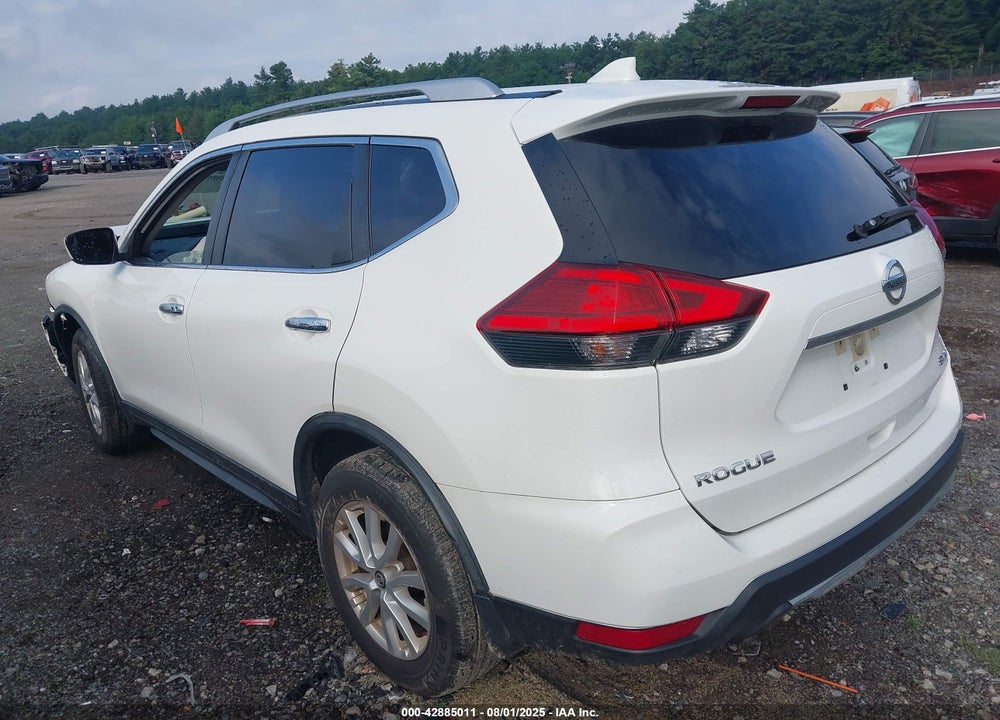 2017 NISSAN ROGUE VIN: JN8AT2MV3HW027817