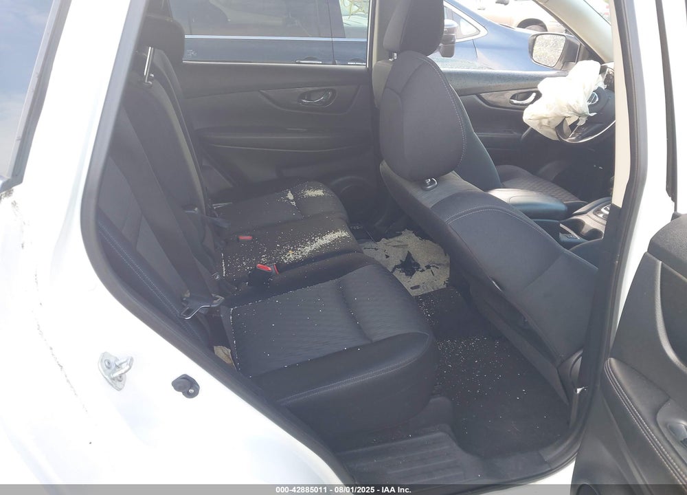 2017 NISSAN ROGUE VIN: JN8AT2MV3HW027817