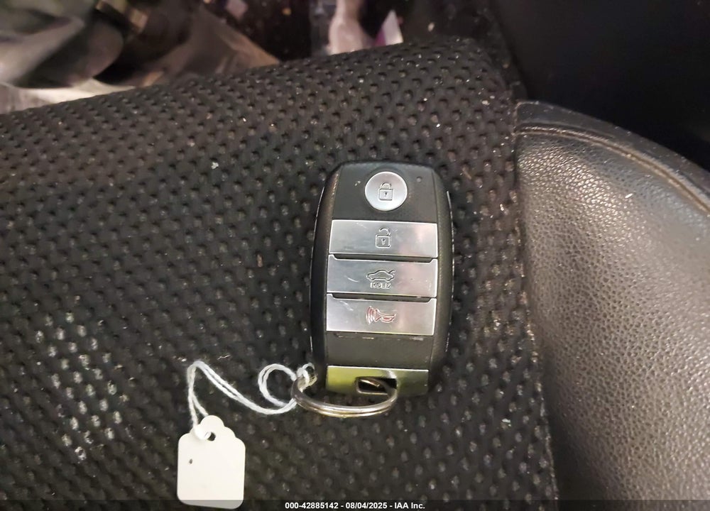 2020 KIA OPTIMA VIN: 5XXGT4L33LG394986