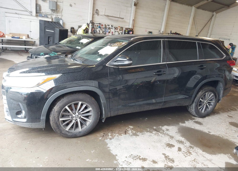 2017 TOYOTA HIGHLANDER VIN: 5TDJZRFH9HS382033