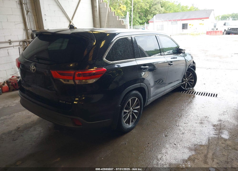 2017 TOYOTA HIGHLANDER VIN: 5TDJZRFH9HS382033