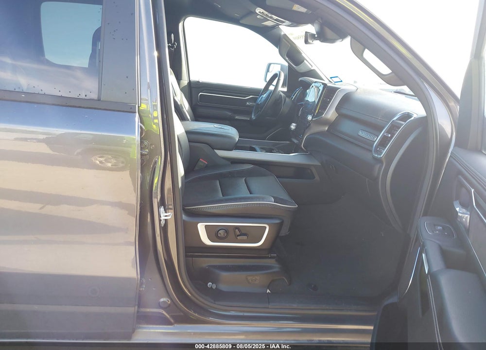 2024 RAM 1500 LAIE  4X4 5'7 BOX VIN: 1C6SRFJT3RN159922