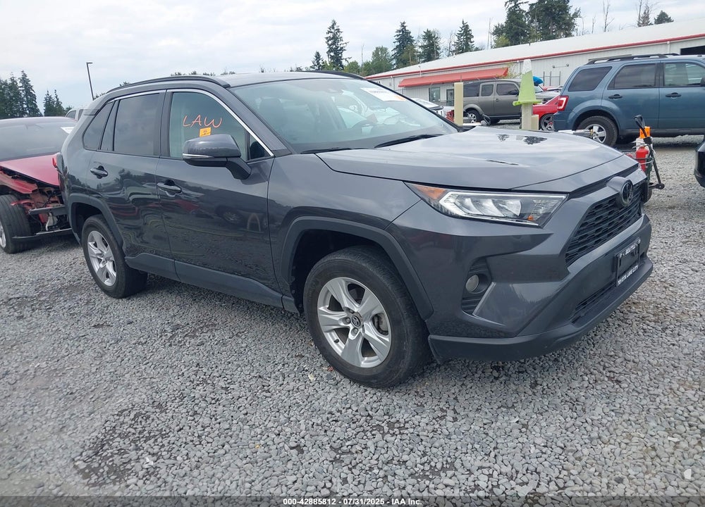 2021 TOYOTA RAV4 XLE VIN: 2T3P1RFV6MC169011
