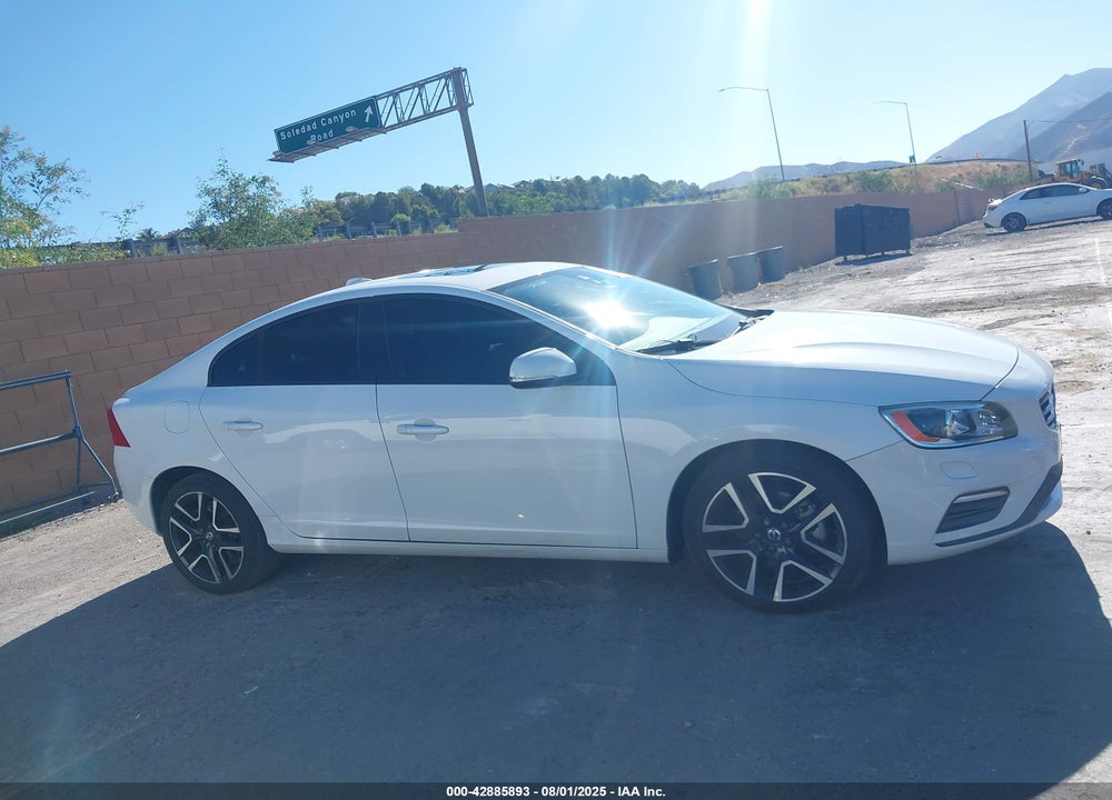 2017 VOLVO S60 VIN: YV126MFL7H2432658