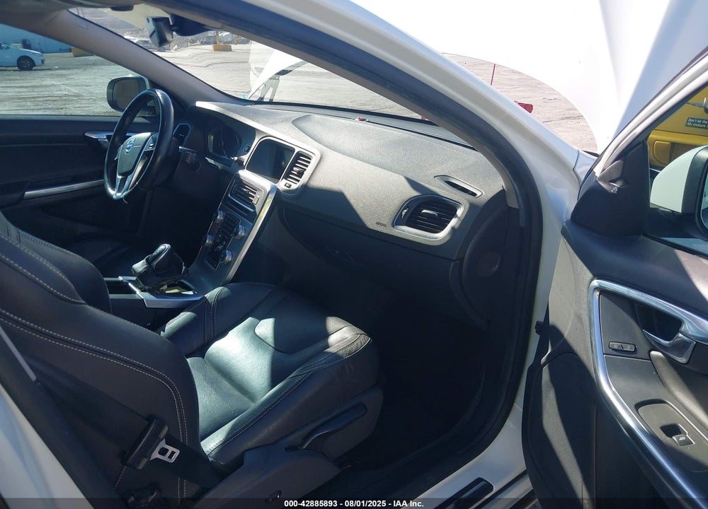 2017 VOLVO S60 VIN: YV126MFL7H2432658