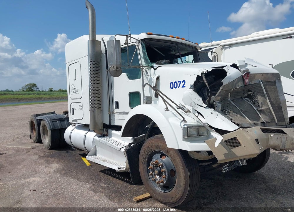 2014 KENWORTH T800 T800 VIN: 1XKDD49X9EJ362945