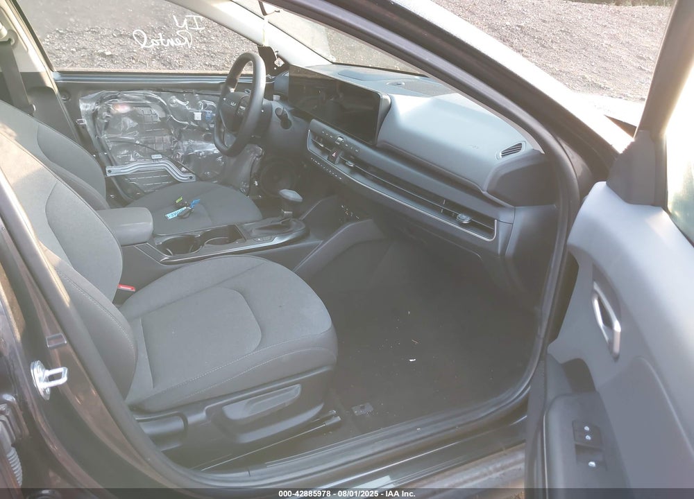 2025 KIA K4 VIN: 3KPFT4DE5SE090660