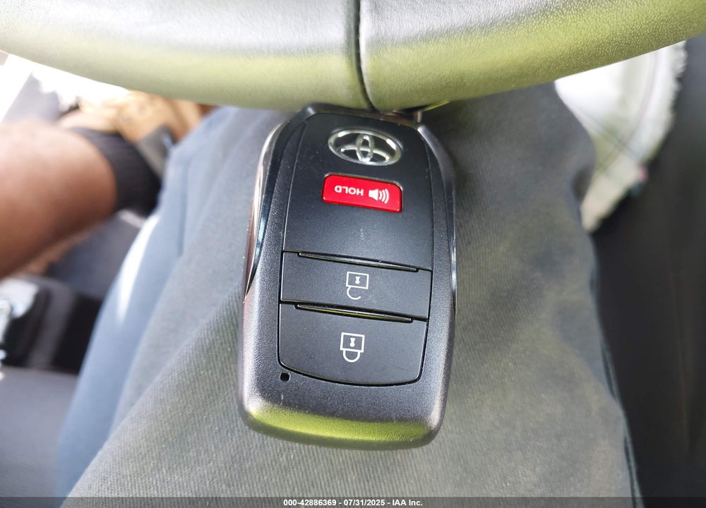 2025 TOYOTA COROLLA CROSS VIN: 7MUFBABGXSV070213