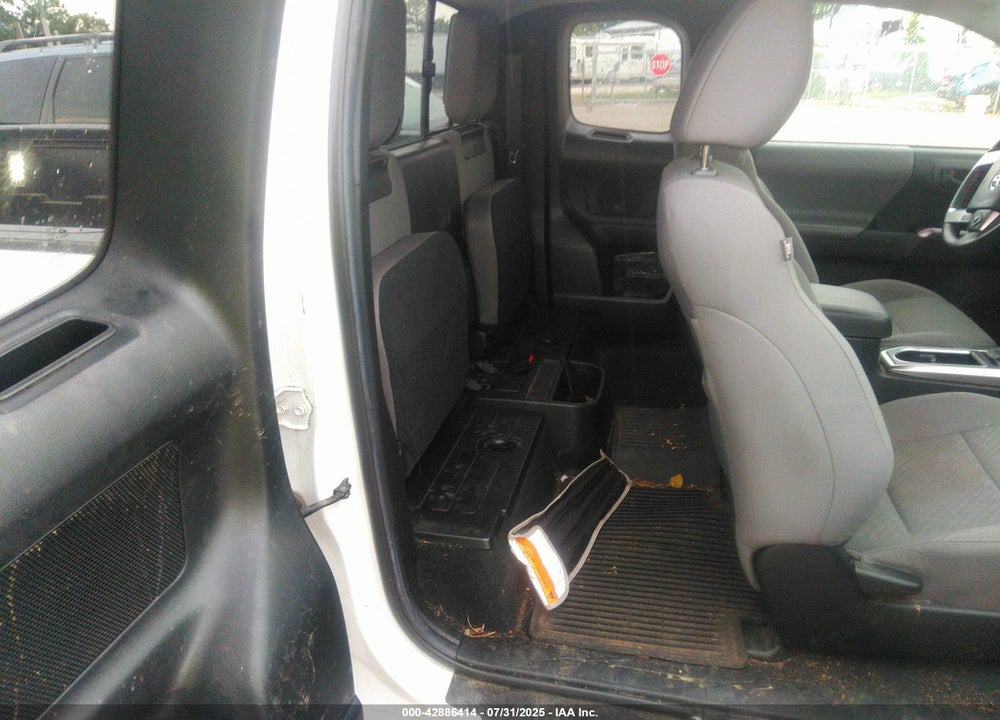2022 TOYOTA TACOMA SR5 V6 VIN: 3TYSZ5AN7NT076636