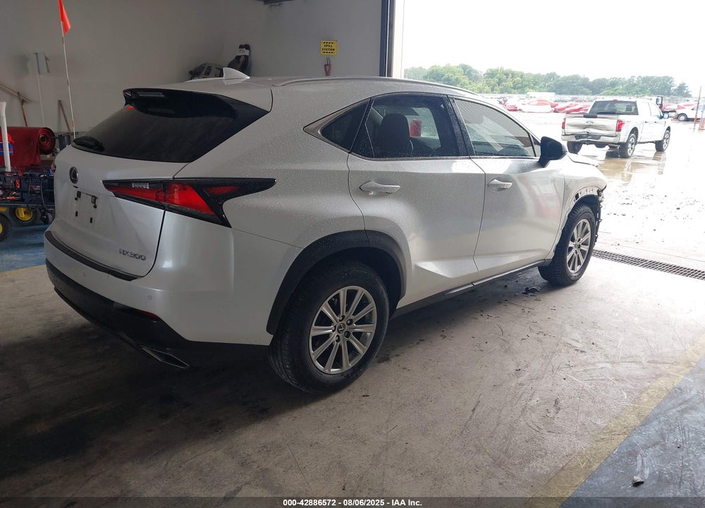 2021 LEXUS NX 300 VIN: JTJDARBZ2M5030122