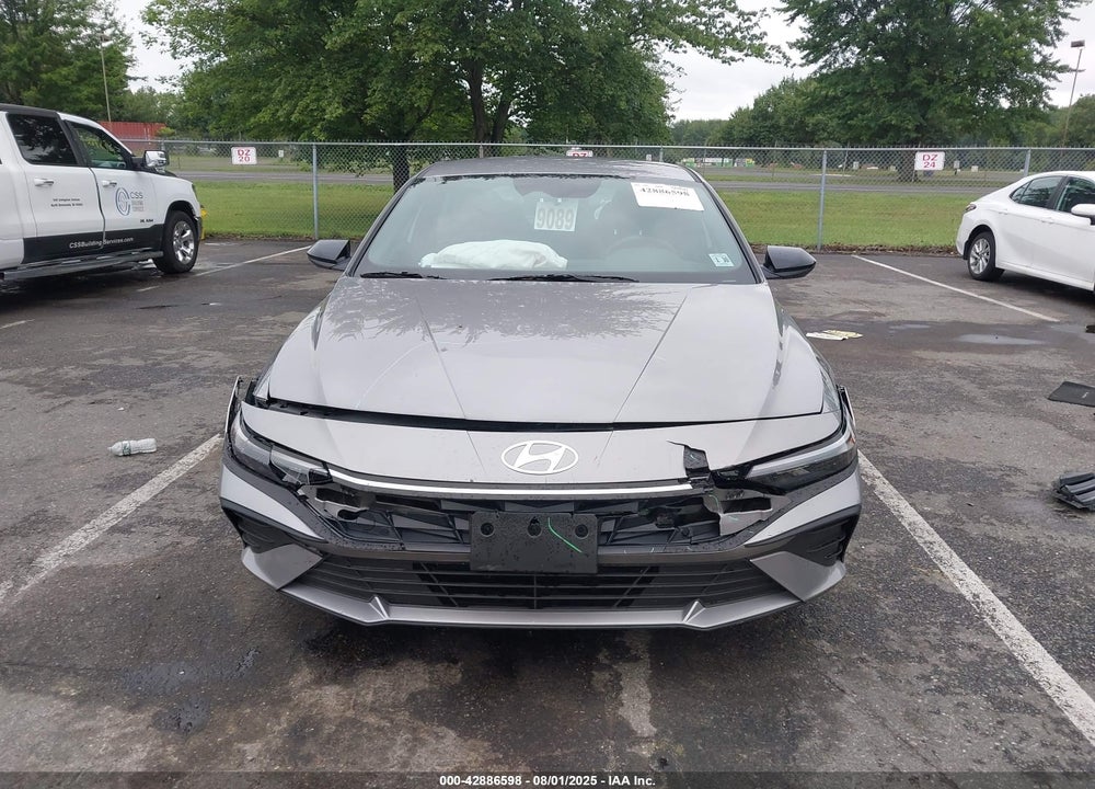 2025 HYUNDAI ELANTRA SEL SPORT VIN: KMHLM4DG9SU907045