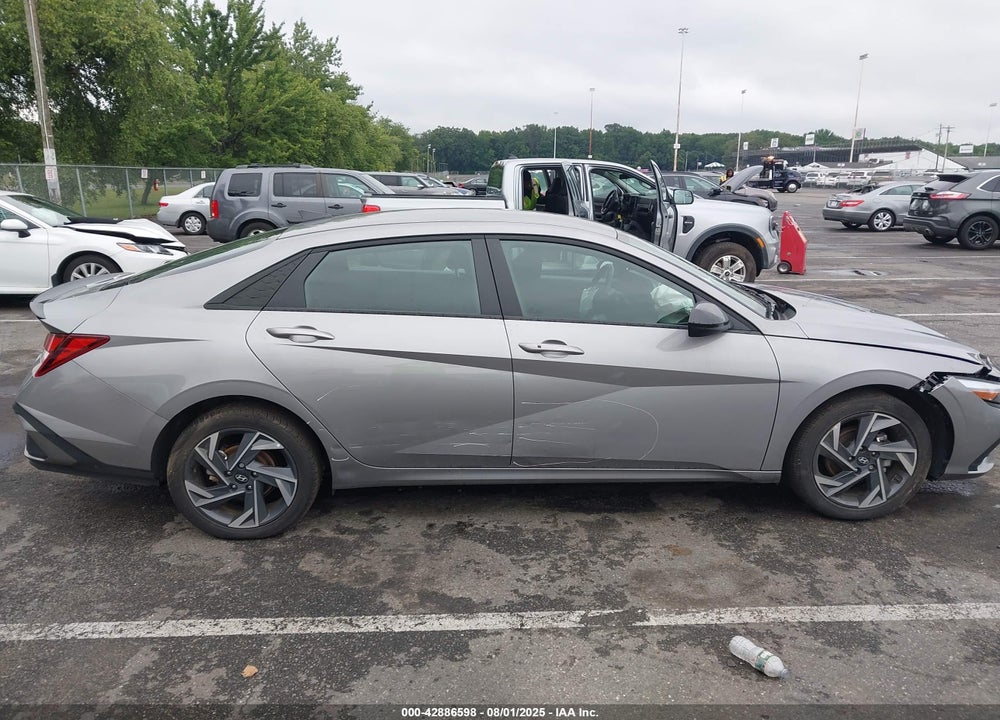 2025 HYUNDAI ELANTRA SEL SPORT VIN: KMHLM4DG9SU907045