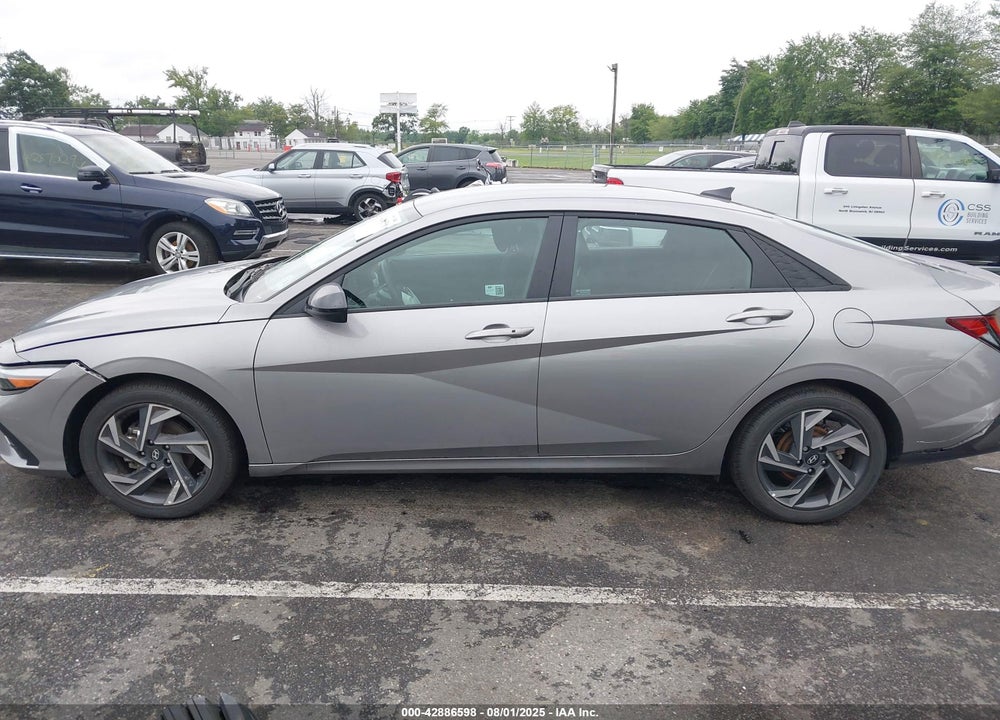 2025 HYUNDAI ELANTRA SEL SPORT VIN: KMHLM4DG9SU907045