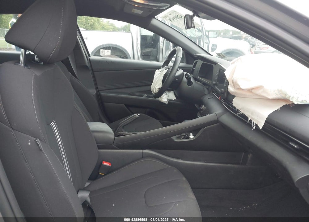 2025 HYUNDAI ELANTRA SEL SPORT VIN: KMHLM4DG9SU907045