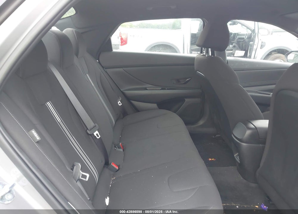 2025 HYUNDAI ELANTRA SEL SPORT VIN: KMHLM4DG9SU907045