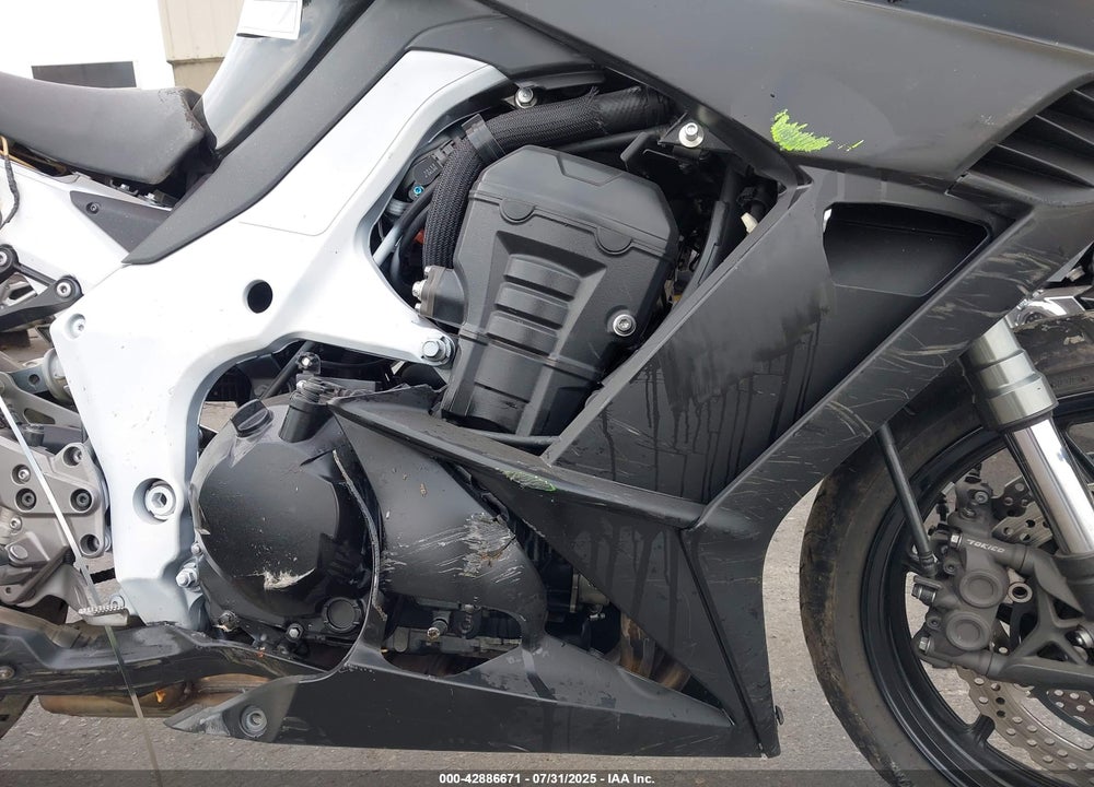 2013 KAWASAKI ZX1000 G VIN: JKAZXCG1XDA022598