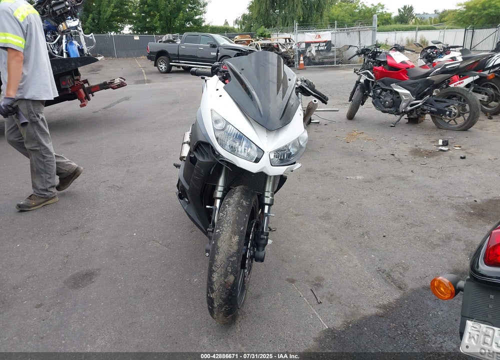 2013 KAWASAKI ZX1000 G VIN: JKAZXCG1XDA022598
