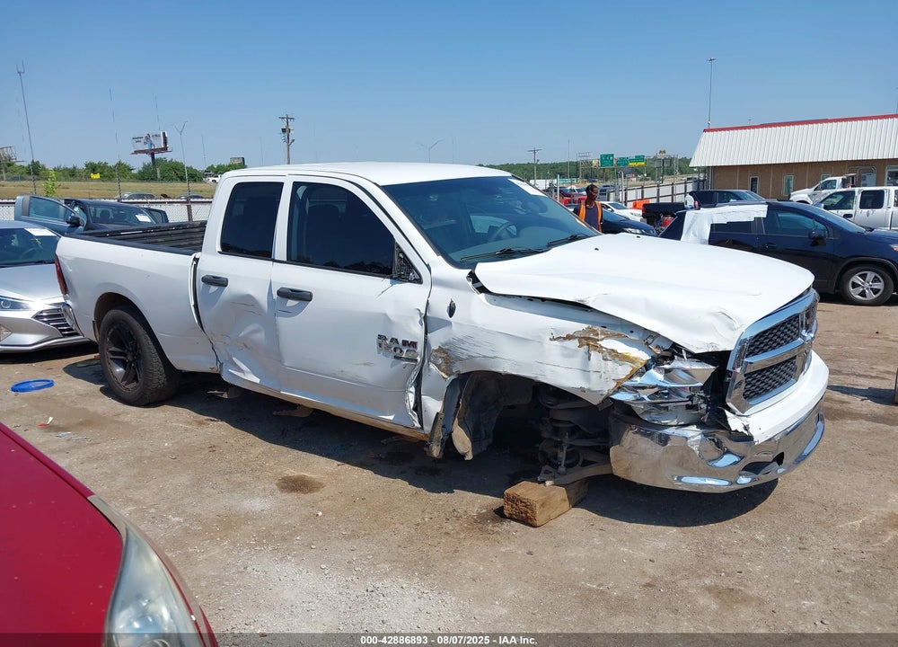 2019 RAM 1500 VIN: 1C6RR6FG2KS704851