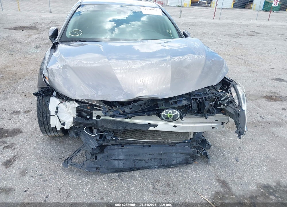 2018 TOYOTA CAMRY VIN: 4T1B11HK8JU569749